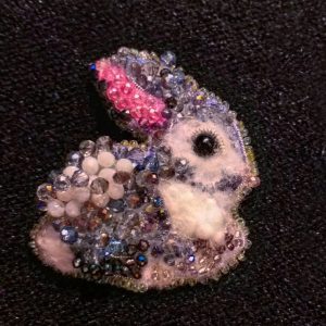 ბაჭია გულსაბნევი შუშის ბისერებით